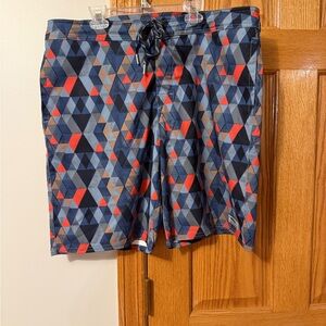 L.L. Bean men’s board / swimming shorts, trunks, 36